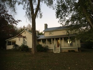 Gem of a House by the River in Charming Bynum