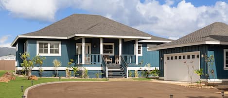 Poipu Hale Le'ale'a Front House