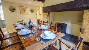 Dining Room, Archers at Sudeley Castle, Bolthole Retreats