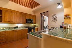 Fully Equipped Kitchen / Refrigerator / Stove / Microwave / Dishwasher / Coffee Maker