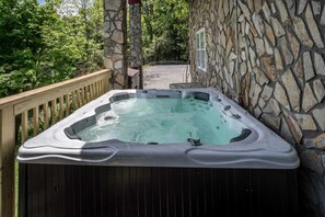 Lower deck hot tub