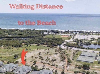 • The Coastal Haven • Walk To Beach! • REMODELED •