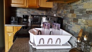 The well-equipped kitchen.