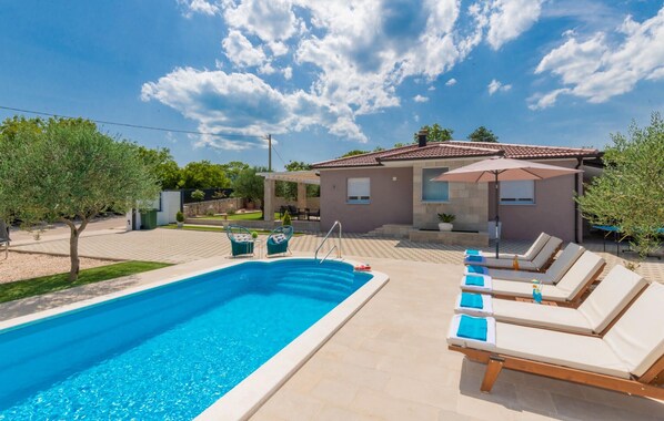 pool