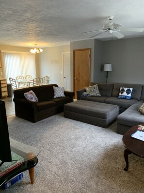 SMART TV, family games for all to enjoy. Deck has amazing country views