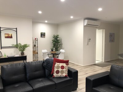 Spacious, 2BR modern apartment on Melbourne St-  Perfect location Free WIFI, 