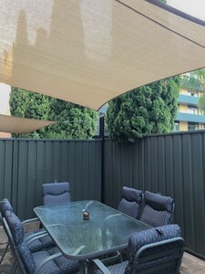 Spacious, 2BR modern apartment on Melbourne St-  Perfect location Free WIFI, 