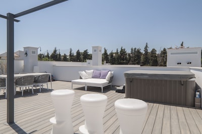 Exclusive modern 3bed2bat walking to Puerto Banús