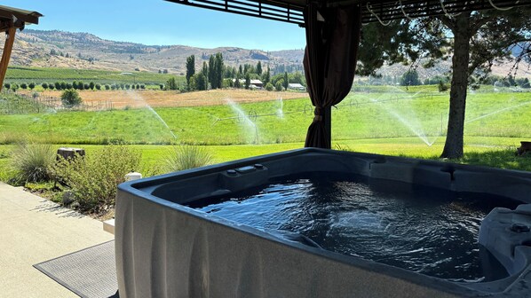Bain à remous extérieur