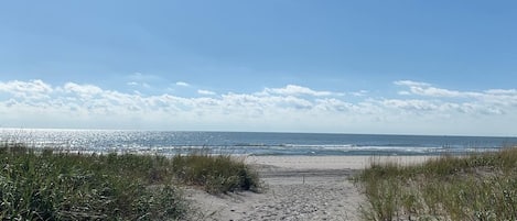 Literally steps to the OCEAN