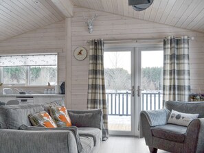 Convenient open-plan living space | The Den - Invernahavon, Glentruim, near Newtonmore