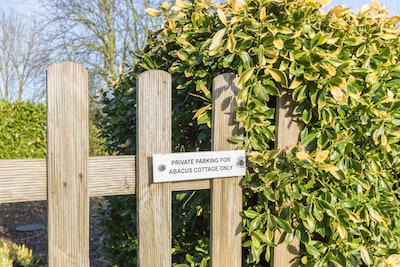 Abacus Cottage  ❤ dog friendly 2 bed cottage  ❤ a rural walk or a trip to York! 