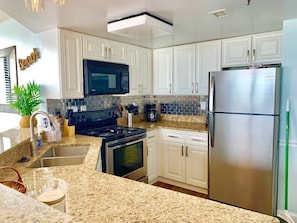 Fully stocked Renovated New Kitchen with New Appliances