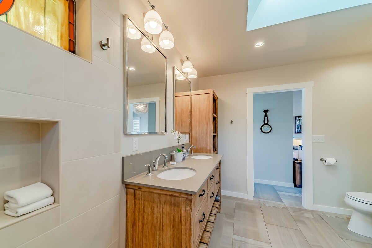 Classic home with ocean views – just a short walk to parks & beaches