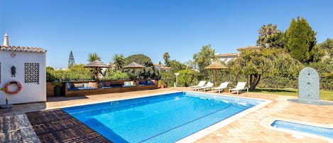 Amazing Carvoeiro Villa | Villa Carvoeiro Grande | 16 Bedrooms | Private Pool & Great for Large Groups | Algarve