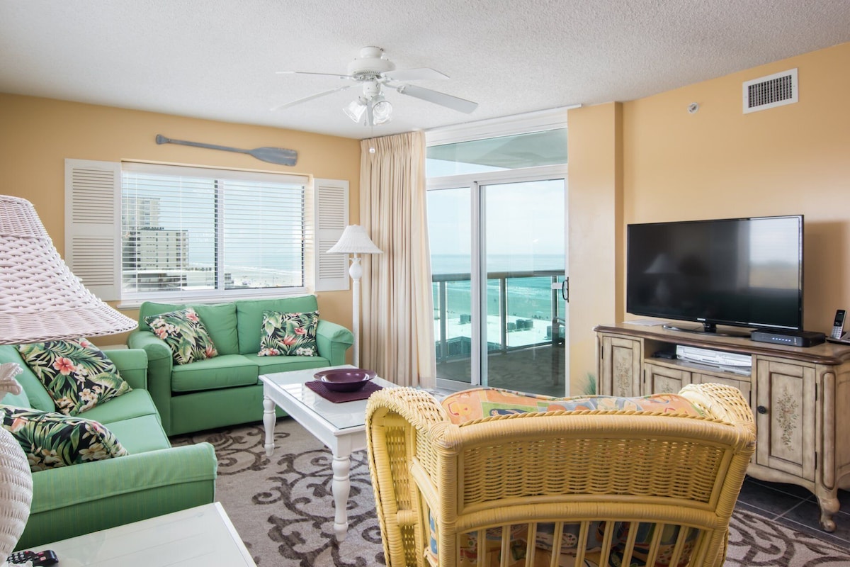 Well designed luxury ocean view condo | Crescent Keyes – 601