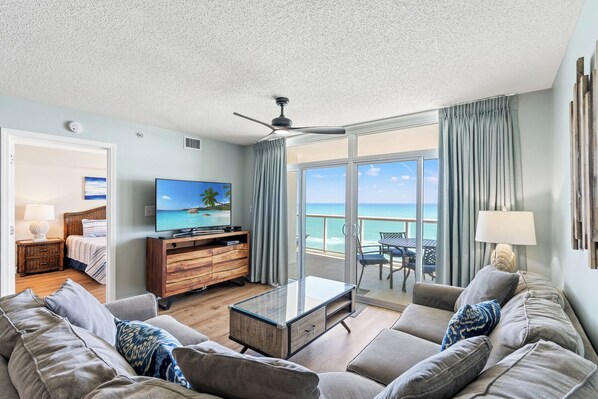 oceanfront living room 