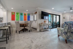 Completely remodeled, the beautiful Sandarac 403B is a fabulous way to spend your vacation. Life is Better At the Beach!