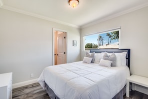 2nd Master bedroom with ensuite bathroom