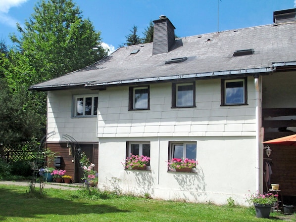 Plant, Building, Property, Flower, Window, Sky, Tree, House, Cottage, Grass