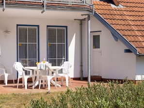 Zuhause, Haus, Tür, Veranda, Hütte, Schatten, Balkon, Abstellgleis, Stuhl, Garten