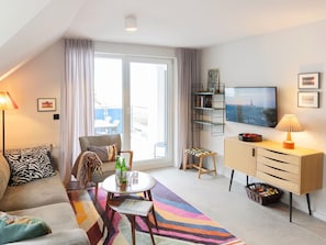 Furniture, Interior Design, Flooring, Floor, Wood, Room, Living Room, Table, Apartment, Chair