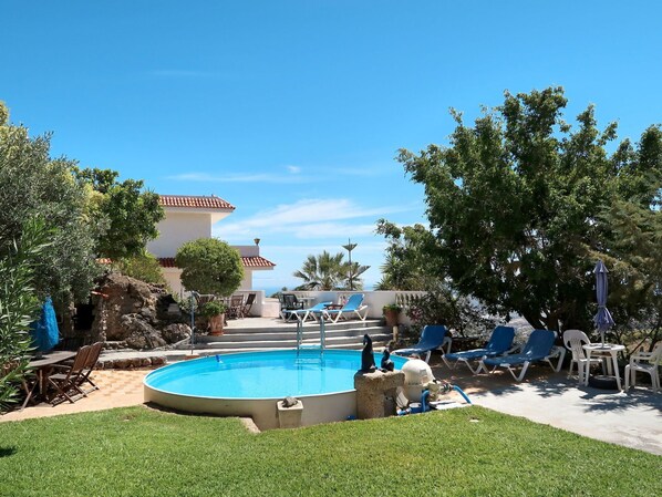 Water, Plant, Sky, Azure, Swimming Pool, Tree, Building, Cloud, Outdoor Furniture, Shade