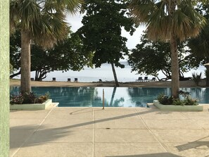 infinity pool