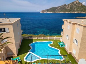 Water, Property, Sky, Building, Azure, Cloud, Blue, Coastal And Oceanic Landforms, Urban Design, Window