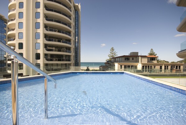 Heated Roof Top Pool