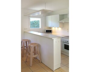 Comptoir, Meubles, Pièce, Cuisine, Propriété, Cabinetry, Design Intérieur, Sol, Bâtiment, Maison