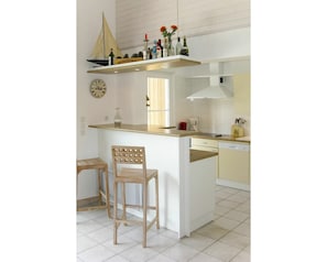 Meubles, Pièce, Cuisine, Comptoir, Propriété, Design Intérieur, Cabinetry, Tuile, Table, Sol