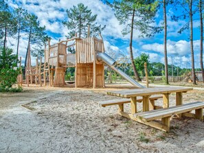Baum, Holz, Schatten, Holz, Spielplatz Rutsche, Park, Planke, Spielmittel, Sand