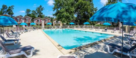 Water, Sky, Property, Swimming Pool, Blue, Azure, Cloud, Tree, Outdoor Furniture, Umbrella