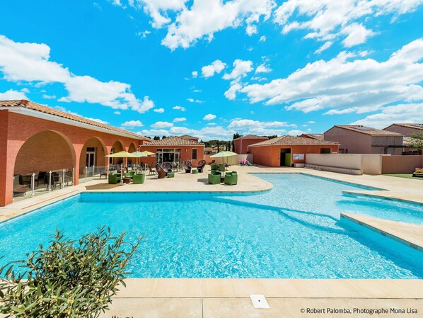 Water, Cloud, Sky, Plant, Property, Blue, Swimming Pool, Building, Azure, Leisure