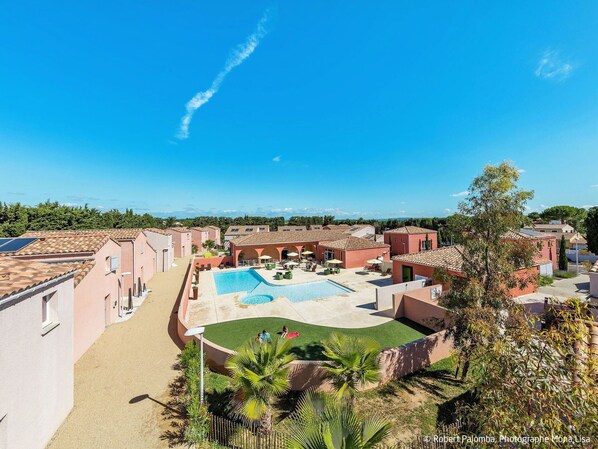 Sky, Daytime, Cloud, Plant, Building, Nature, Azure, Tree, Shade, Swimming Pool