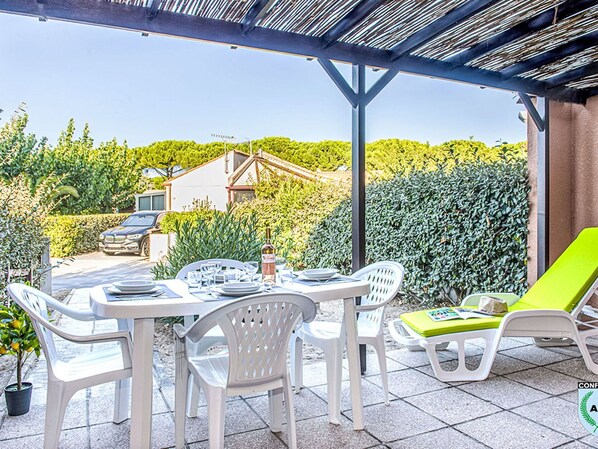 Outdoor Furniture, Furniture, Garden, Outdoor Table, Shade, Chair, Yard, Patio, Eco Hotel, Landscaping