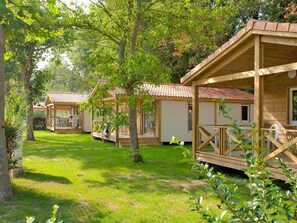 Property, House, Home, Cottage, Building, Yard, Real Estate, Tree, Backyard, Grass