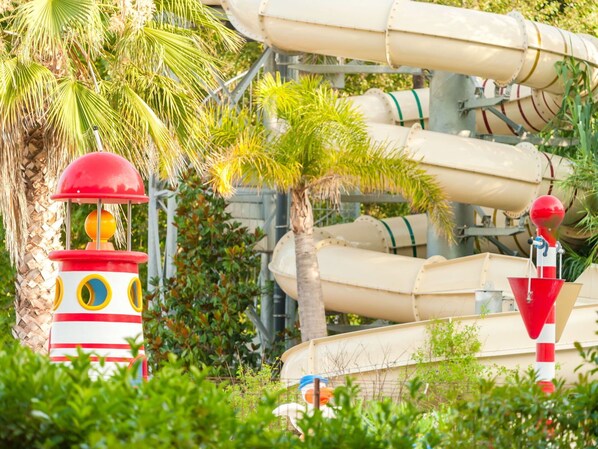 Recreation, Leisure, Vacation, Tourist Attraction, Park, Fun, Swimming Pool, Water Park, Resort