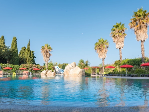 Piscine, Recours, Loisir, Jardin, Caractéristique De L'Eau, Aménagement Paysager, Vacances, Ville Resort, Eco Hôtel