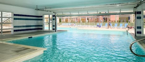 Swimming Pool, Leisure Centre, Leisure, Water, Building, Room, Architecture, Ceiling, Recreation, Games