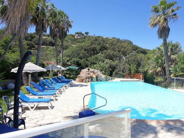 Water, Sky, Furniture, Plant, Azure, Blue, Swimming Pool, Tree, Shade, Sunlounger