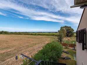 Cloud, Sky, Plant, Ecoregion, Land Lot, Building, Tree, Natural Landscape, Wood, Grass