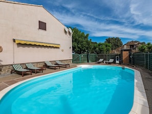 Meubles, Propriété, Cadre, Bleu Azur, Bois, Éclairage, Design Intérieur, Confort, Sol, Sol