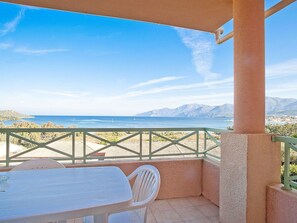 Propriété, Ciel, Pièce, Immobilier, Bleu Azur, Maison, Bâtiment, Vacances, Mer, Balcon