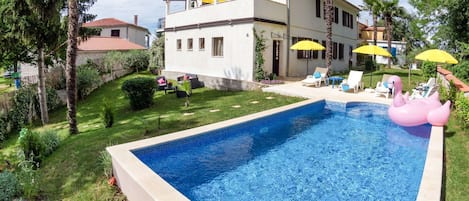 Proprietà, Piscina, Casa, Immobiliare, Zona Residenziale, Costruzione, Casa, Estate, Villa, Tempo Libero