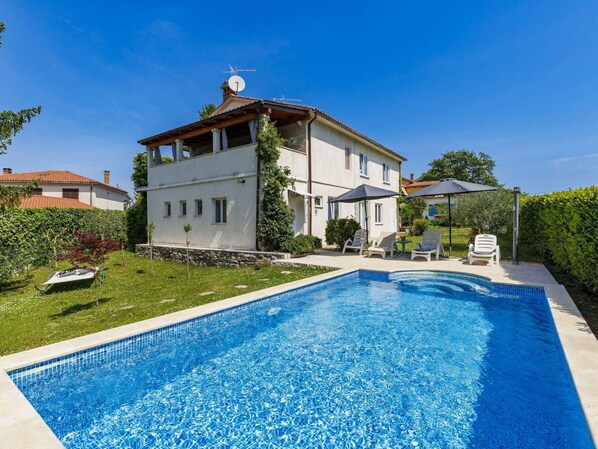 Blau, Schwimmbad, Wohngebiet, Haus, Zuhause, Resort, Menschliche Siedlung, Estate, Eco Hotel, Hütte