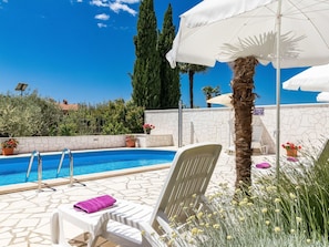 Property, Building, Vacation, House, Azure, Furniture, Real Estate, Sunlounger, Swimming Pool, Outdoor Furniture