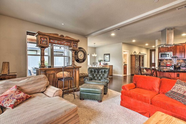 Bend Vacation Rental | 3BR | 3BA | 2,763 Sq Ft | Step-Free Access