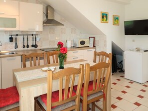 Property, Furniture, Cabinetry, Table, Countertop, Chair, Kitchen, Wood, Kitchen Appliance, Interior Design